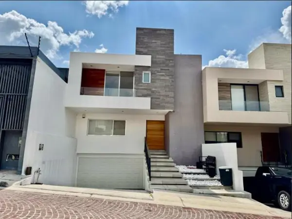 Renta de casa en Cumbres de Lago — foto 1 de 32