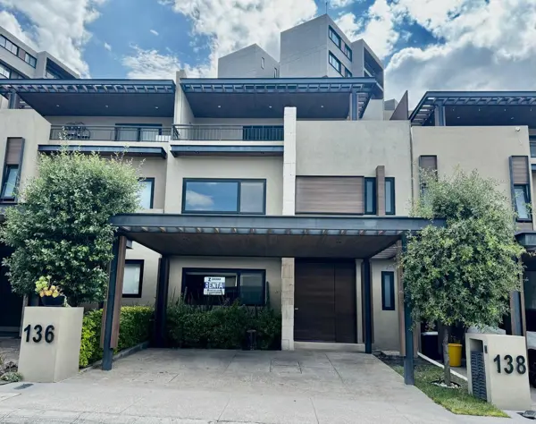 Casa Fraccionamiento Villa Carreido en El Marqués — foto 1 de 35