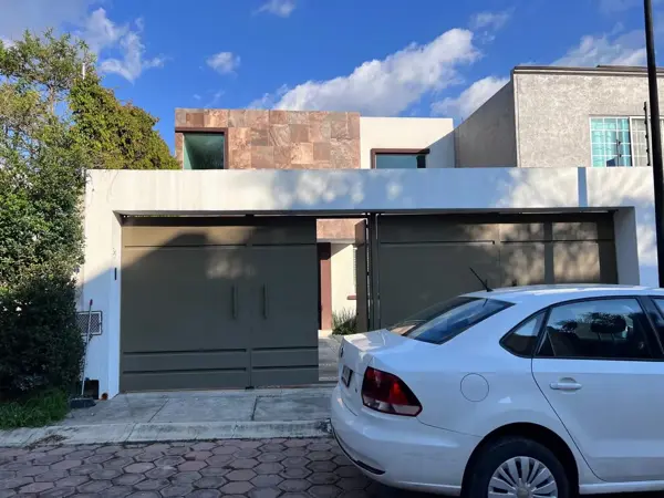 Casa en Santa Cruz Buenavista, Puebla, Puebla — foto 1 de 8