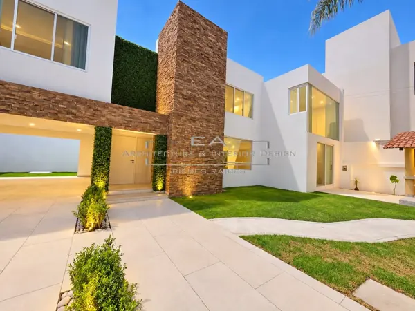 Casa en venta en Fraccionamiento Cerrado en Zavaleta, Puebla — foto 1 de 27