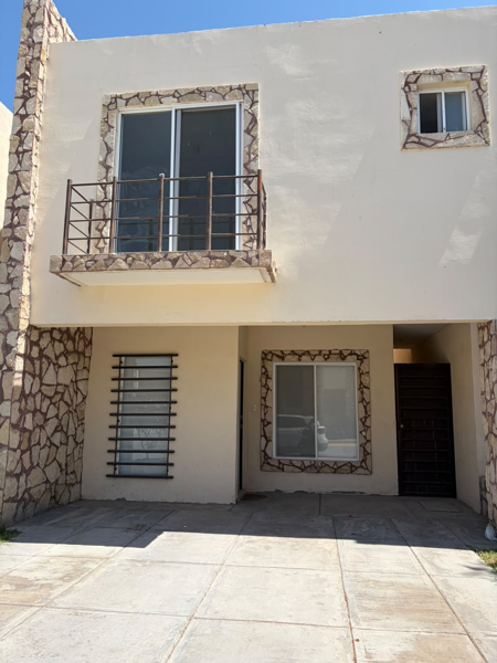Casa en Renta con Excelente Ubicación y Seguridad — foto 1 de 10