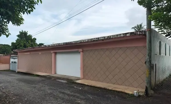 Vendo Casa 1 Nivel de Descanso para Remodelar en Medellin — foto 1 de 7