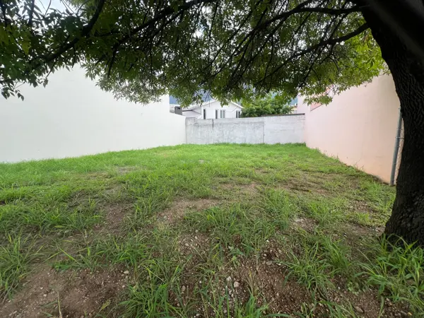 Terreno en Venta Sobre Av. Garza Sada, Mty, Nl — foto 1 de 16