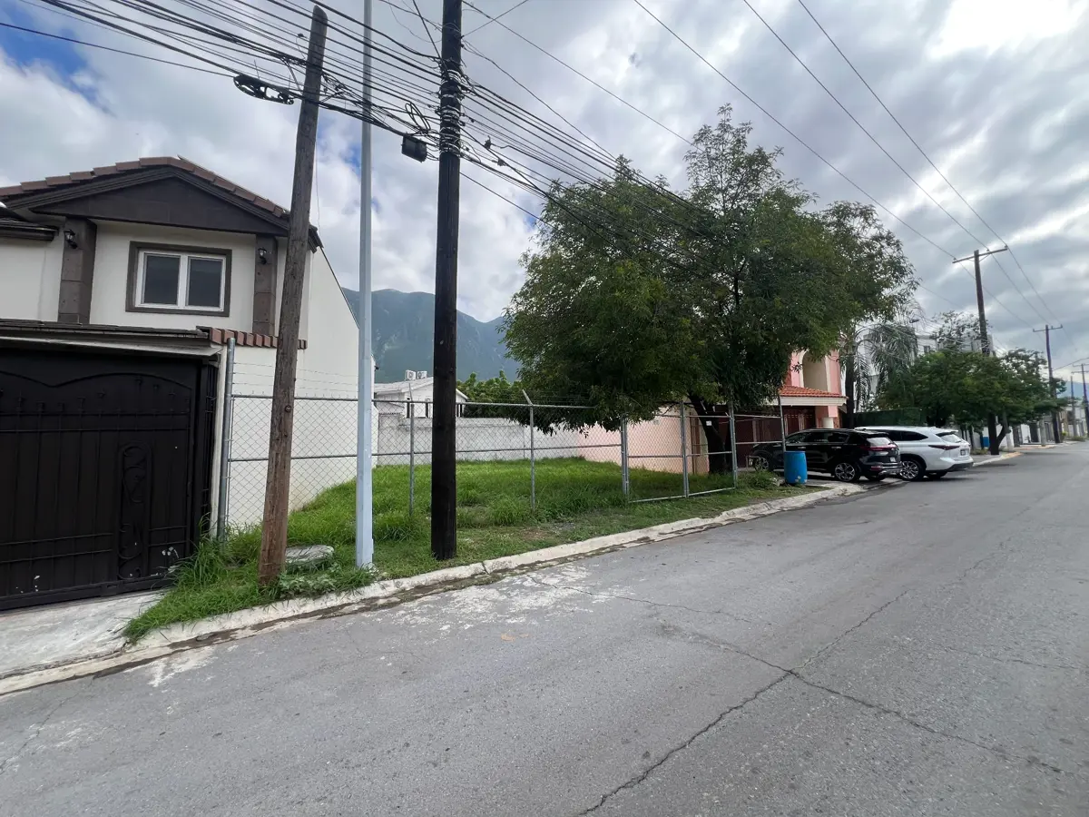 Terreno en Venta en Lagos del Bosque, Monterrey, Nuevo León — foto 2