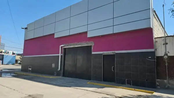 Bodega Ubicada en Colonia Bocanegra a Unos Metros de Avila Camacho Torreon Coahuila — foto 1 de 29