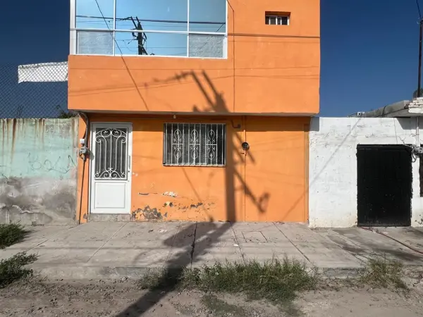 Casa en Rosales, Lerdo, Durango — foto 1 de 10