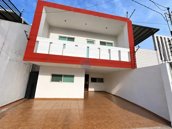 Casa en Venta Mitras Centro — foto 1 de 22
