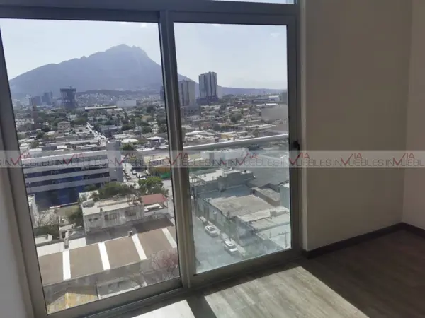 Aluna — foto 1 de 18