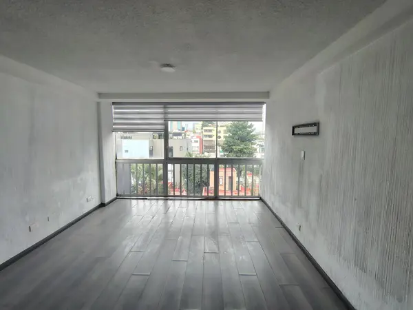 Oficina en Renta| 3 Cubículos| 2 Baños — foto 1 de 23