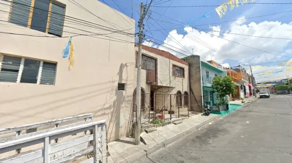 Casa en remate en Heliodoro Hernández Loza 1a Secc, Guadalajara — foto 3 de 14