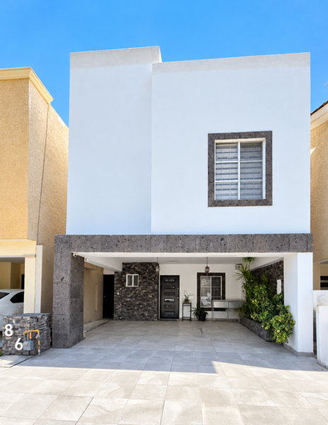 Casa de dos pisos con amenidades moderna — foto 1 de 13