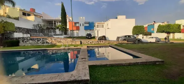 Casa en Lomas de Tzompantle, Cuernavaca, Morelos — foto 1 de 8