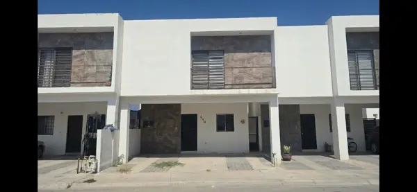 Casa muy equipada lista para vivir, se vende con los muebles. — foto 1 de 24