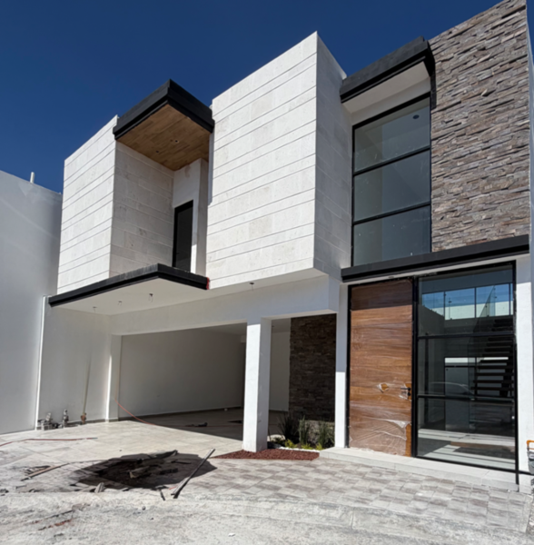 Casa en venta en Privanzas del Campestre Acacia — foto 1 de 17