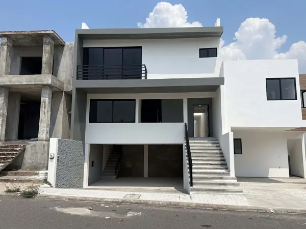 Vendo Casa en la Riviera Veracruzana Cerca del Tec Milenio — foto 1 de 16