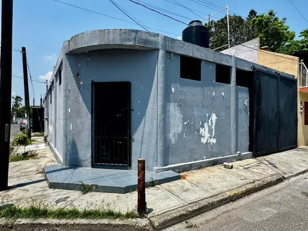 Bodega en venta y renta en esquina Colonia Carranza, Boca del Río, Veracruz — foto 1 de 10