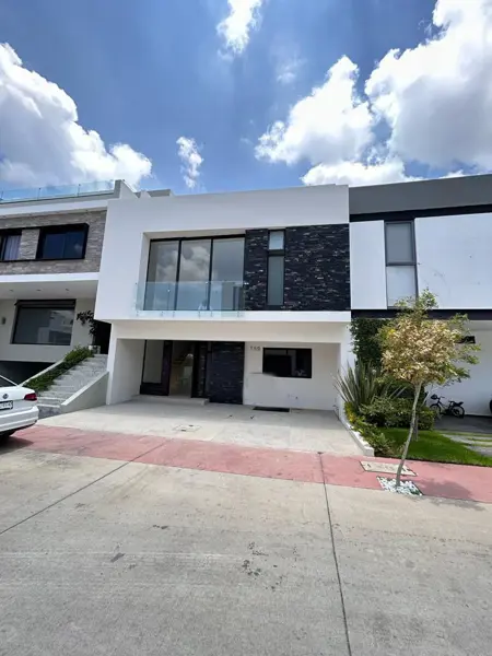 casa en venta en solares, coto fontee — foto 1 de 26