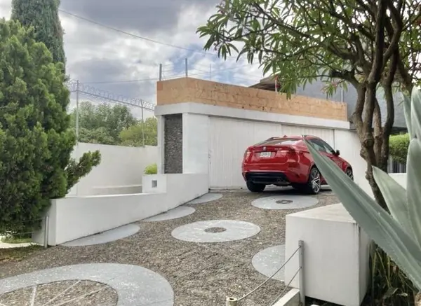 Casa en Venta Jardines del Sol — foto 1 de 28