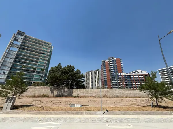 Terreno en venta en Valle Real, Zapopan — foto 2 de 19