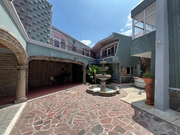 Casa en Venta en Jardines Alcalde — foto 1 de 36