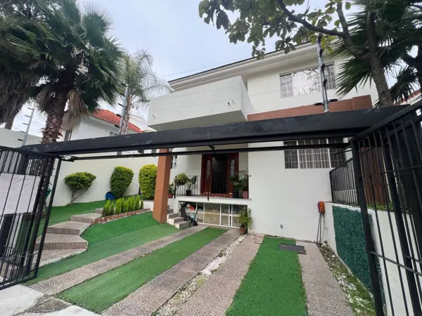 Casa en venta en Fraccionamiento Bugambilias, Zapopan — foto 2 de 18
