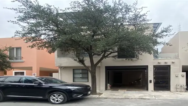 Casa en Renta en Anáhuac la Pérgola, General Escobedo: Espaciosa Propiedad con Amenidades — foto 1 de 37
