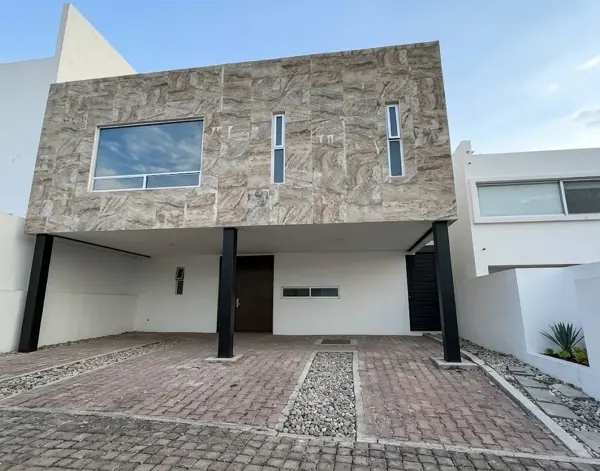 Moderna Casa en Venta en Condominio Punta Esmeralda — foto 1 de 16