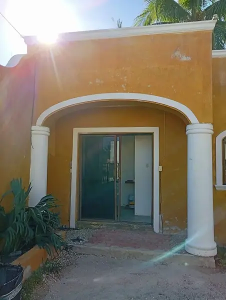 Casa a Orilla de Playa en Venta en Chelem, Yucatán — foto 1 de 25