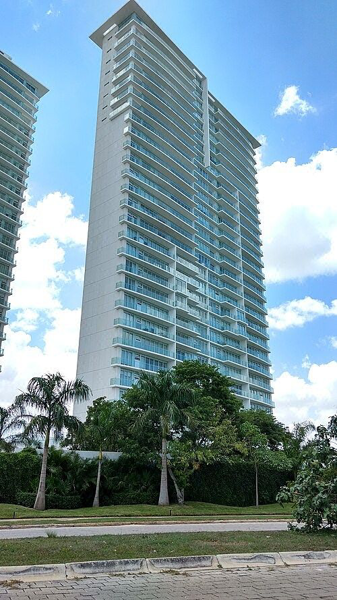 Departamento en venta en Country Towers — foto 1 de 22