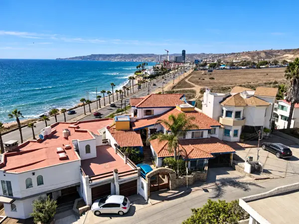 Casa en Venta Frente al Mar Oceanfront El Sauzal Ensenada. Vista al Mar | Departamento Independiente — foto 1 de 50