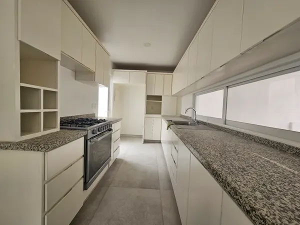 Casa Amplia Moderna en Venta en Tequisquiapan — foto 1 de 15