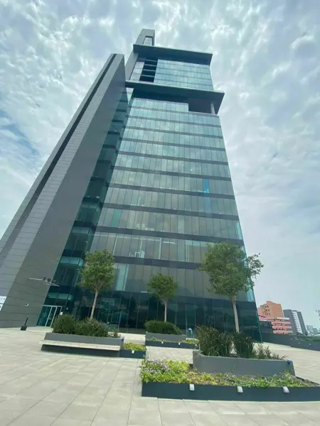 Renta de Oficina en Torre Altreca — foto 1 de 13