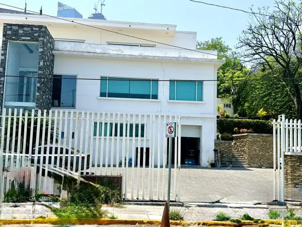 Propiedad en RENTA Zona Obispado — foto 1 de 20