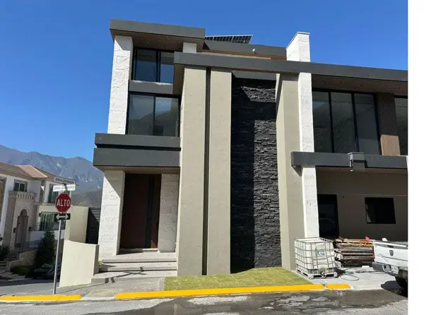 Residencia en Venta en La Herradura — foto 1 de 8