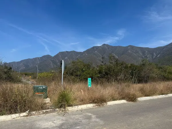 Terreno en venta en El Yerbaniz, Santiago — foto 3 de 11