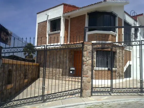 Casa en renta con jardín en Villas de Irapuato, Guanajuato — foto 1 de 5