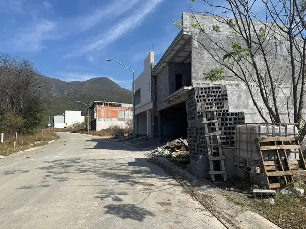 Terreno en venta en El Yerbaniz, Santiago — foto 3 de 10