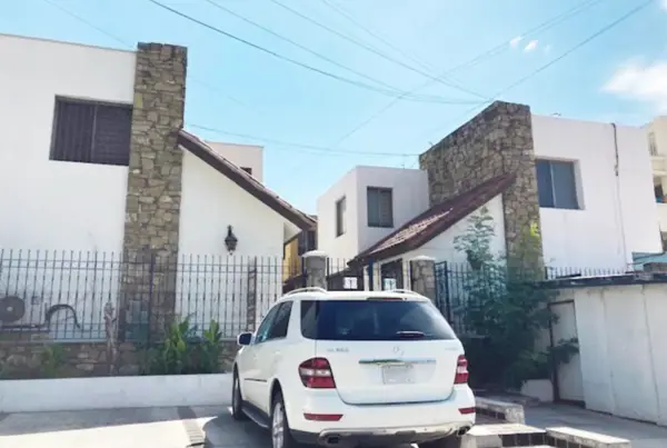 Townhouse en Renta Colinas de San Jeronimo — foto 1 de 15
