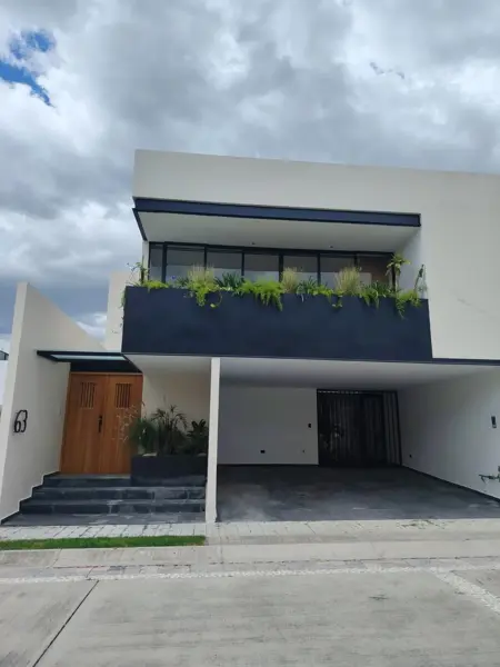 Casa Nueva en Renta Fracc. del Ángel — foto 1 de 23