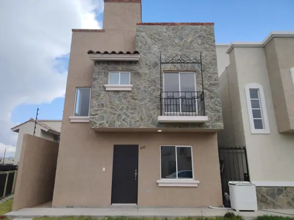 Casa en Real Madeira, Pachuca de Soto, Hidalgo — foto 1 de 10