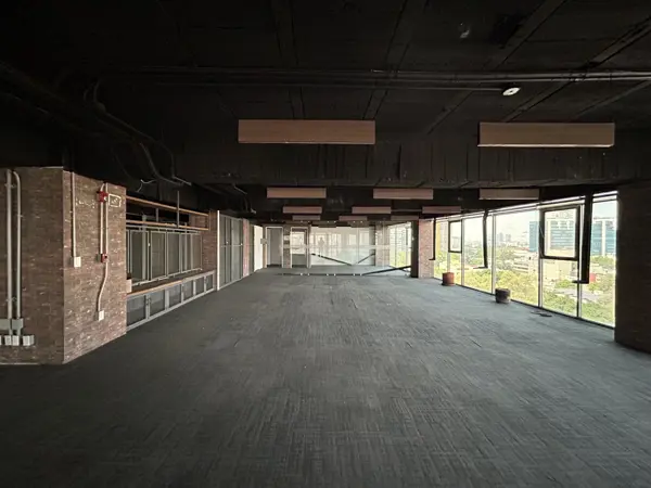 Oficina en renta de 440 m² | Piso 8 | 6 estacionamientos — foto 1 de 17