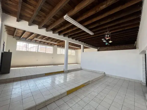 Renta Local Comercial 550m2 Centro Saltillo — foto 1 de 14