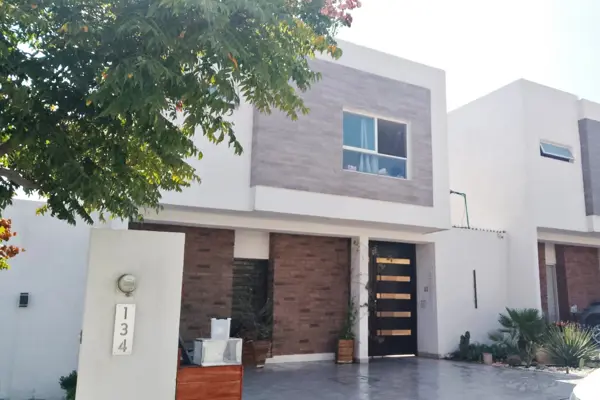 Casa equipada en RENTA en Rincón de Foret — foto 1 de 10