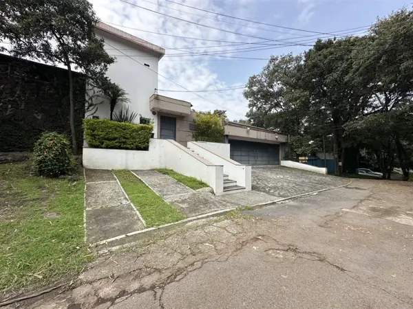Casa en venta en Jardines del Ajusco, Tlalpan – 4 recámaras y jardín privado — foto 1 de 50