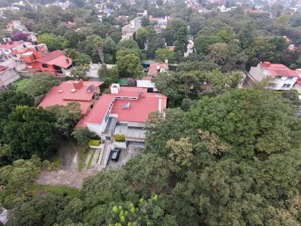 Casa en venta en Jardines del Ajusco, Tlalpan – 4 recámaras y jardín privado — foto 1 de 50