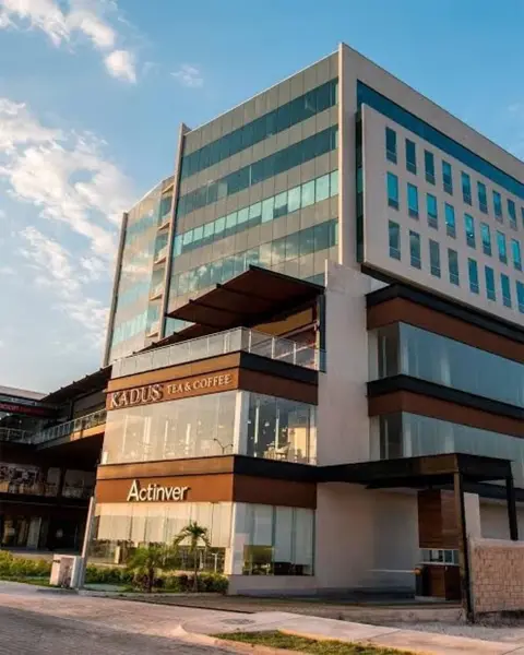 Oficina Amueblada y Equipada en Venta en Luxus Corporate Center, Altabrisa — foto 1 de 14