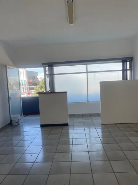 Local Comercial en AV CENTRAL EN SAN JUAN DEL RIO — foto 1 de 3