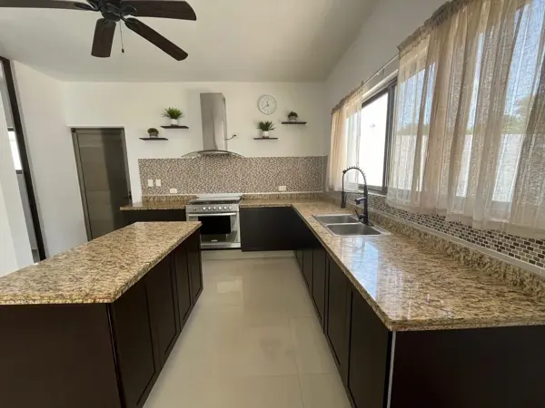 Casa en renta en Cholul, Mérida — foto 3 de 16