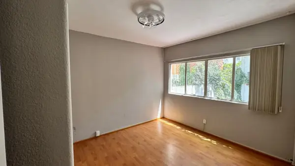 Casa de 3 niveles en venta colonia Alamos — foto 1 de 18