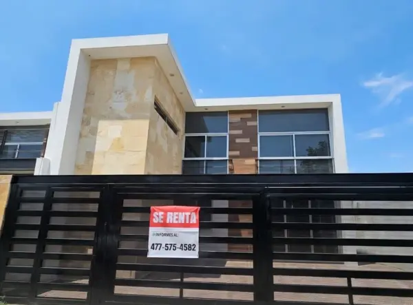 Casa AMUEBLADA EN RENTA, fraccionamiento Soberna (zona Ibero), León, Guanajuato — foto 1 de 20
